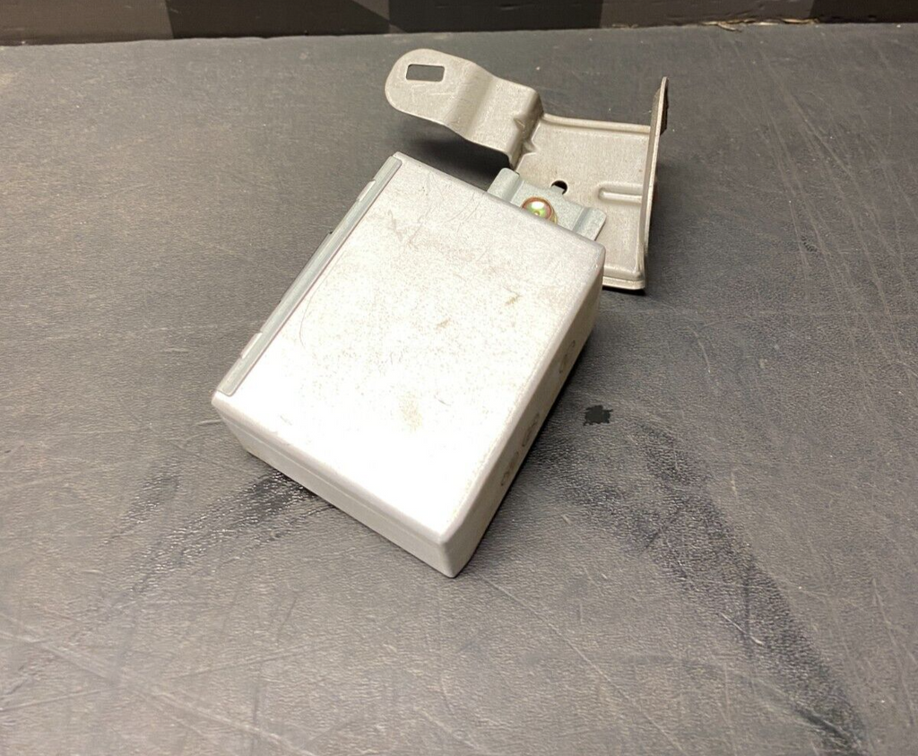 2001 HONDA S2000 AP1 OEM CRUISE CONTROL MODULE USED