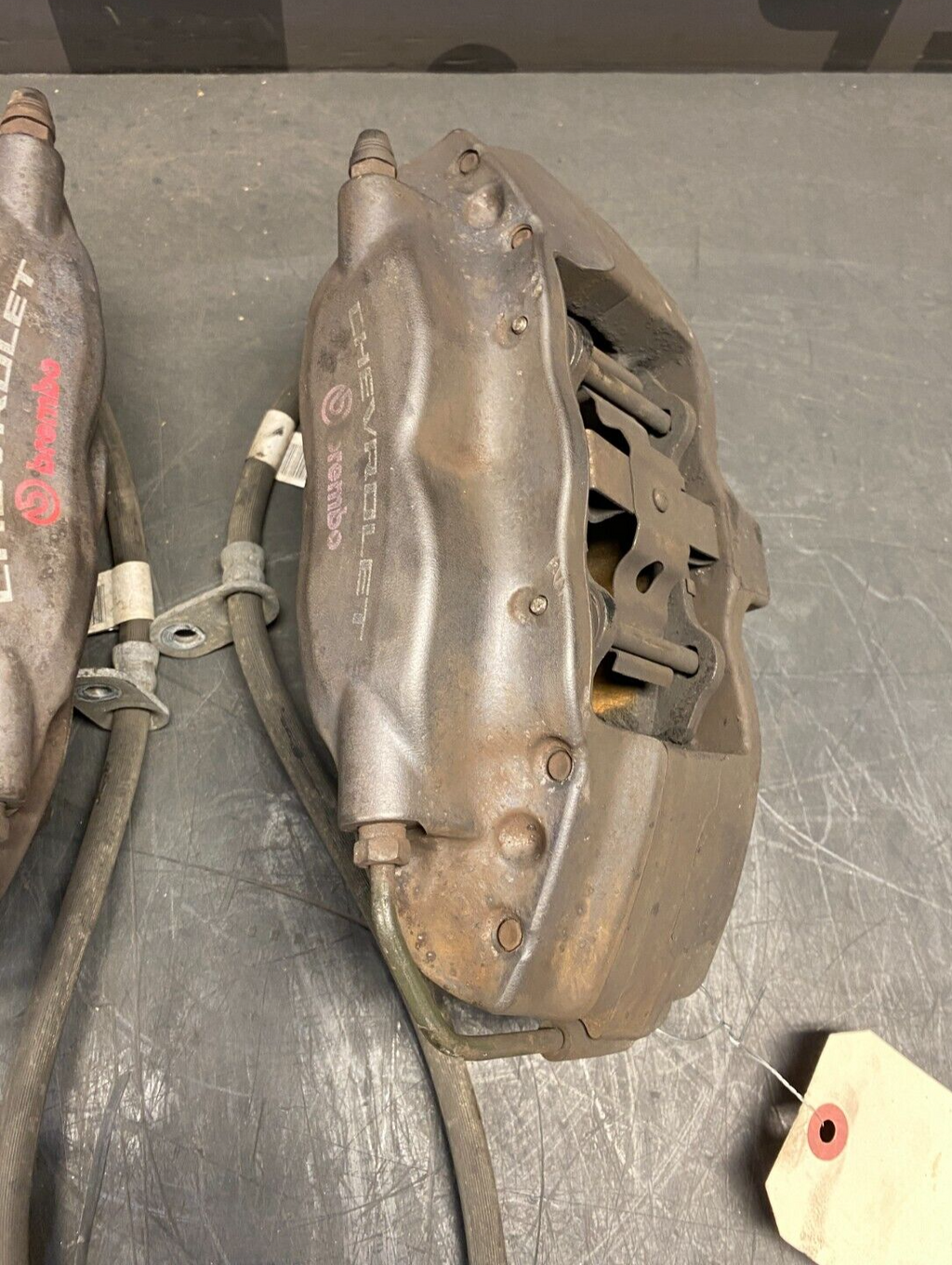 2010 CAMARO SS OEM REAR BRAKE CALIPERS PAIR DR PS USED