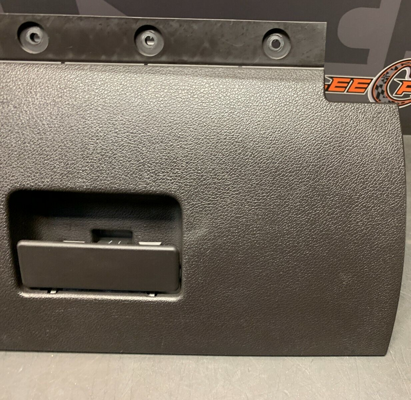 2013 FORD MUSTANG GT OEM GLOVE BOX