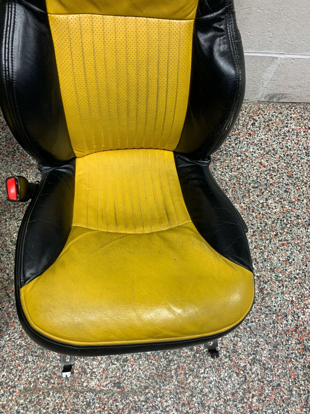 2001 CORVETTE C5 Z06 FRONT SEATS W/ YELLOW COVERS