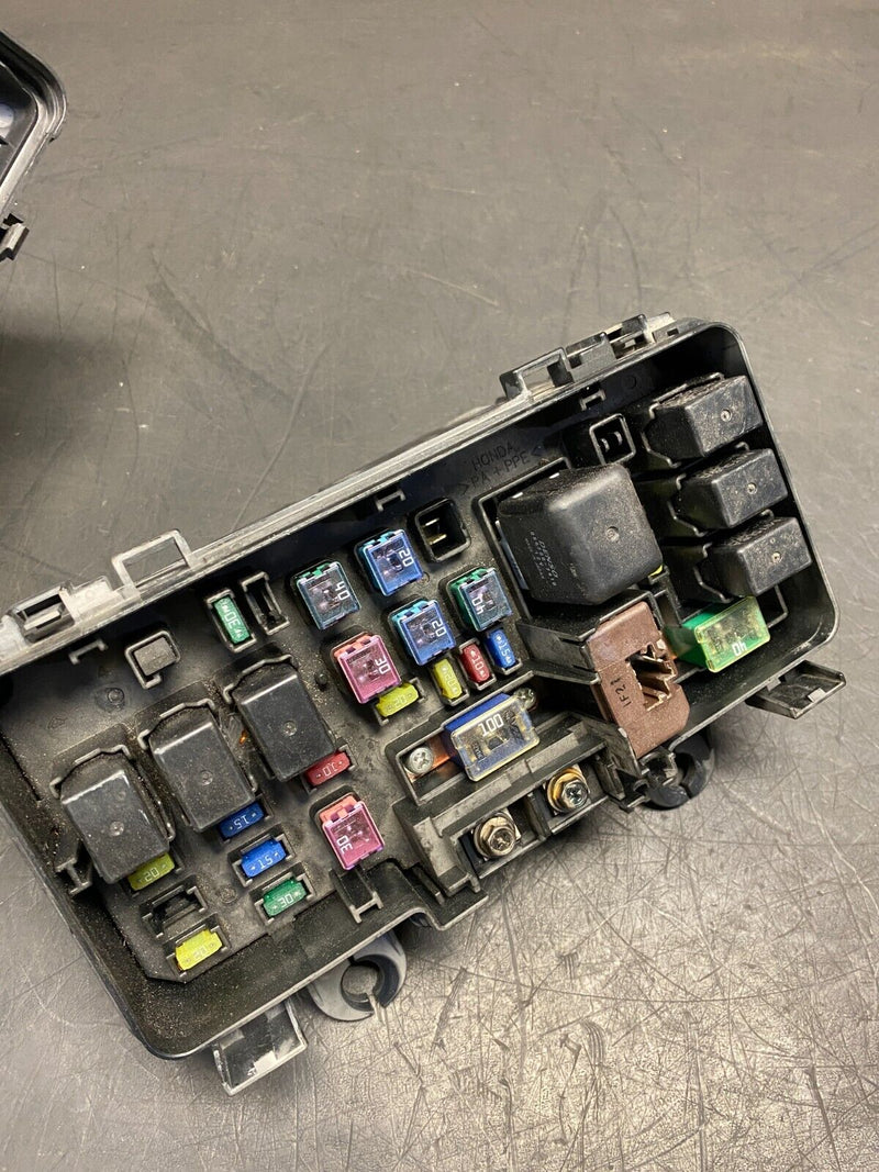 2007 HONDA S2000 AP2 OEM ENGINE BAY FUSE BOX WITH LID USED