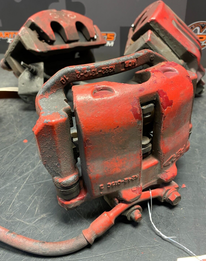2006 PONTIAC GTO OEM BRAKE CALIPERS PAIR FRONT REAR SET USED