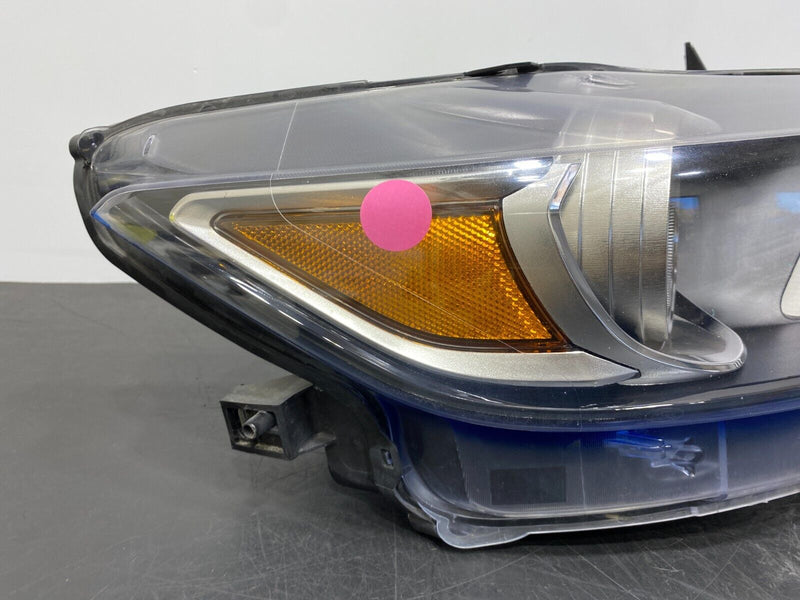 2016 FORD MUSTANG GT OEM PASSENGER RH HEADLIGHT HEADLIGHT ASSEMBLY USED