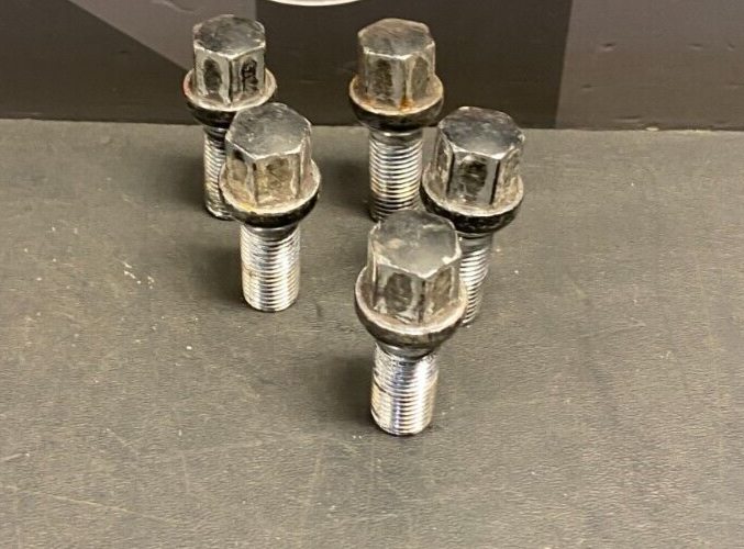 2012 AUDI R8 V10 OEM COUPE OEM LUG BOLTS SET OF (5) USED