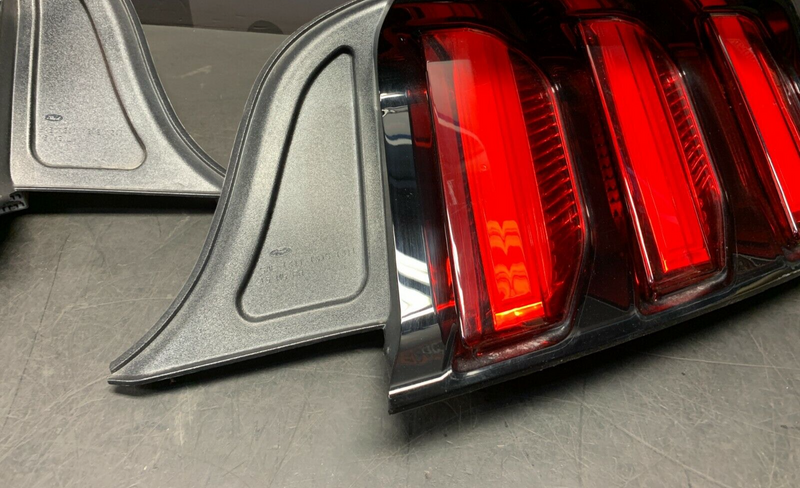 2017 FORD MUSTANG GT OEM TAIL LIGHTS DRIVER PASSENGER