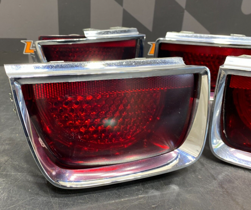 2010 CAMARO SS COUPE OEM TAIL LIGHT SET OF (4) WITH TRIM RINGS SET USED