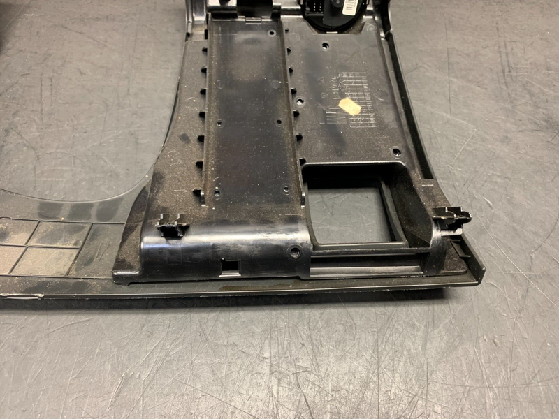2009 PONTIAC G8 GT OEM DRIVER LOWER DASH KNEE PANEL
