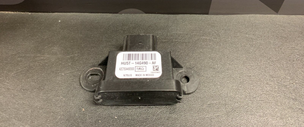 2019 FORD MUSTANG GT OEM hu5t-14g490-af PWR POWER CONTROL MODULE UNIT