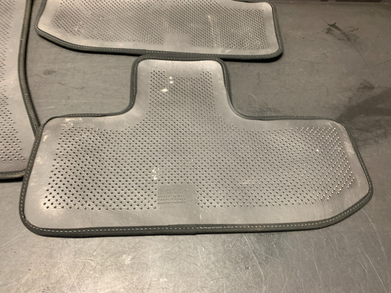 2018 DODGE CHALLENGER 392 SCAT PACK OEM FRONT REAR FLOOR MATS