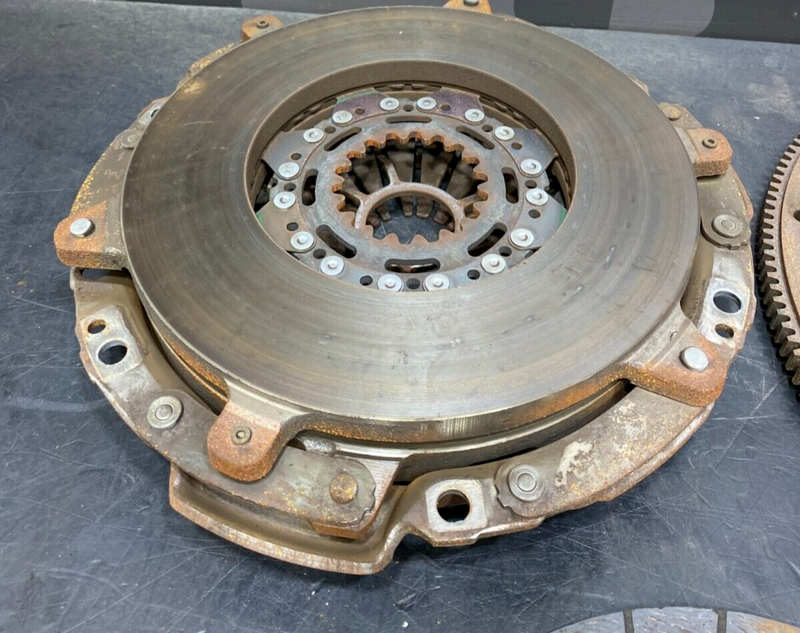 2014 CAMARO ZL1 COUPE OEM CLUTCH PRESSURE PLATE FLYWHEEL SET USED