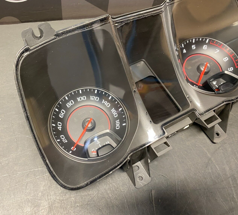 2014 CAMARO 1LE OEM GAUGE CLUSTER INSTRUMENT CLUSTER USED
