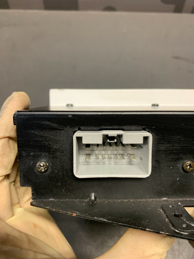 2004 DODGE VIPER CONVERTIBLE OEM p04865994ae AMP AMPLIFIER