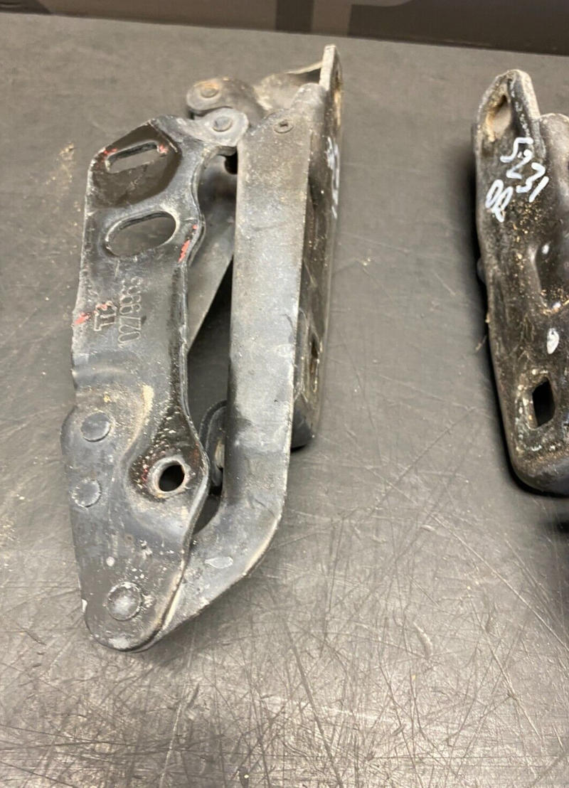 2001 CORVETTE C5 Z06 OEM HOOD HINGES PAIR DRIVER PASSENGER USED