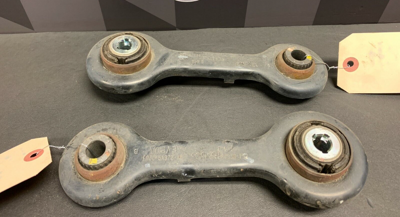 2018 FORD MUSTANG GT OEM PASSENGER DRIVER REAR ARMS LINKS 20K