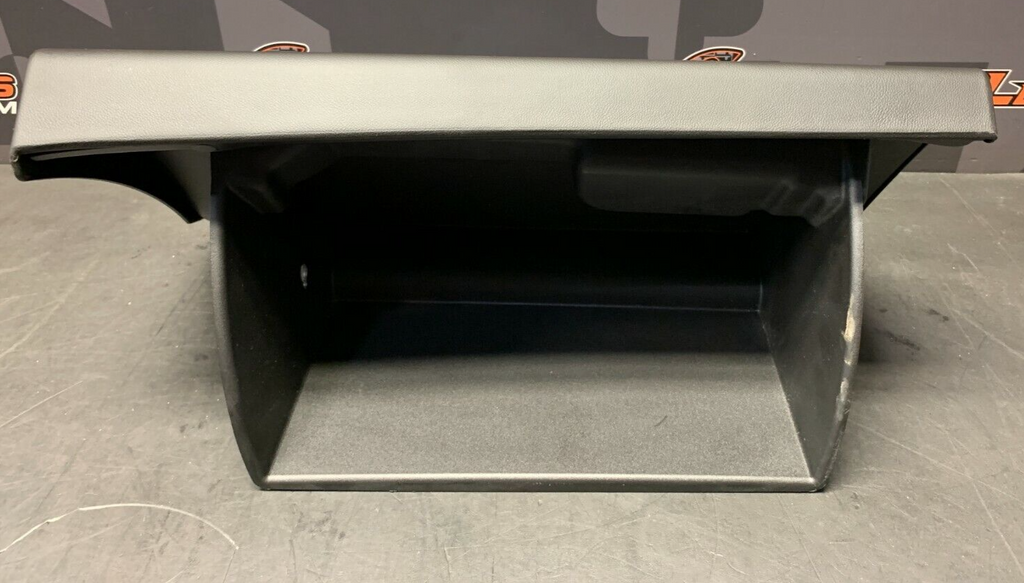 2018 CAMARO ZL1 COUPE OEM GLOVE BOX