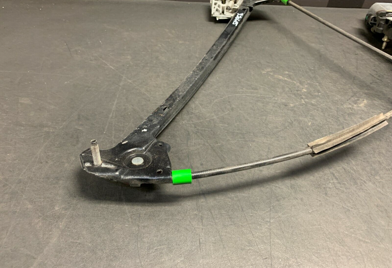 1997 CORVETTE C5 OEM  PASSENGER WINDOW MOTOR REGULATOR