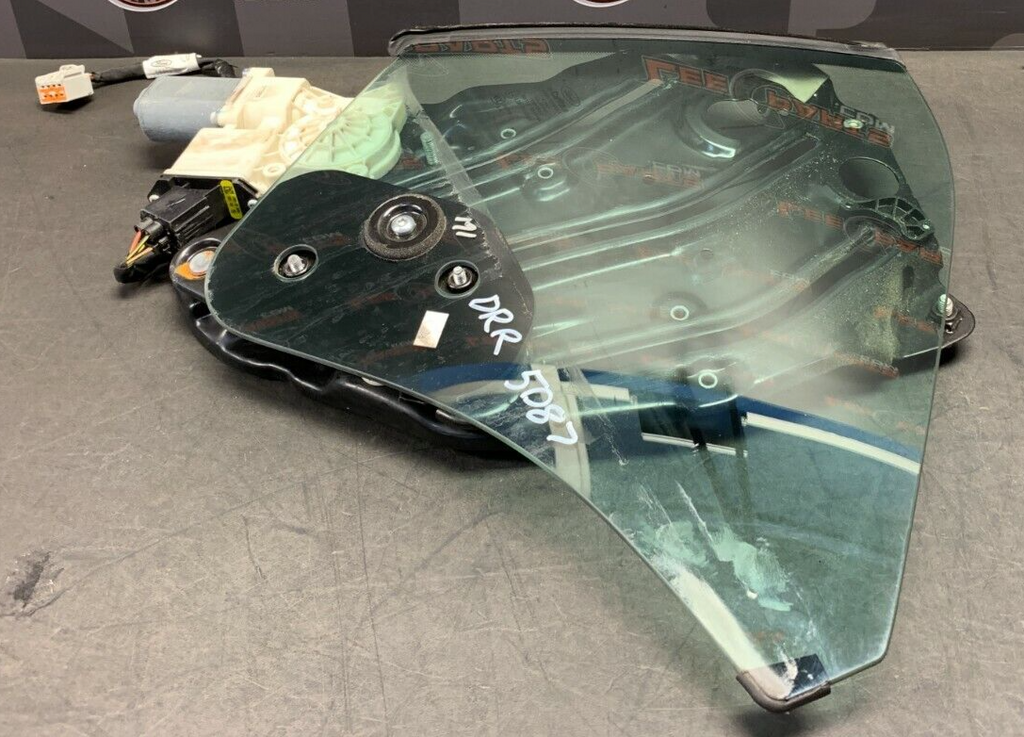 2017 FORD MUSTANG GT OEM DRIVER REAR QUARTER WINDOW GLASS MOTOR CONVERTIBLE