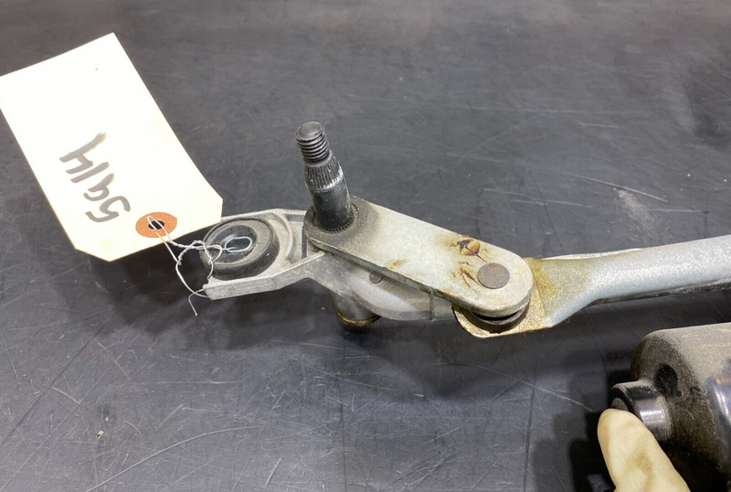 2016 FORD MUSTANG GT350R OEM WINDSHIELD WIPER MOTOR WITH LINKAGE USED
