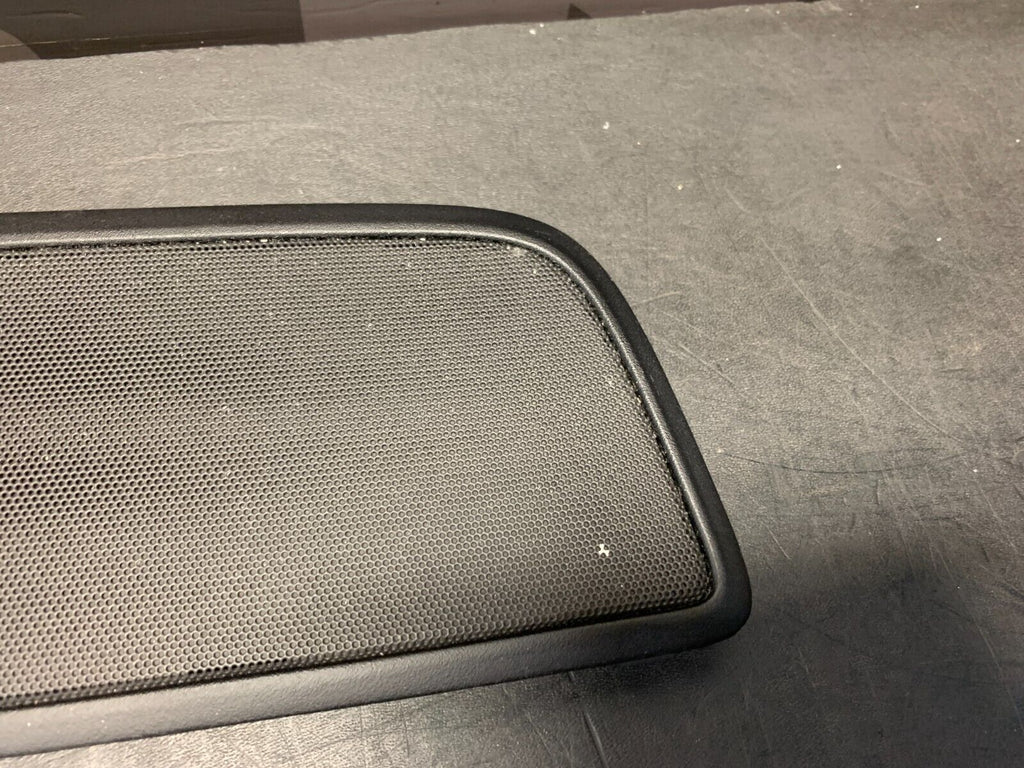 2010 CAMARO SS OEM CENTER DASH SPEAKER COVER GRILLE