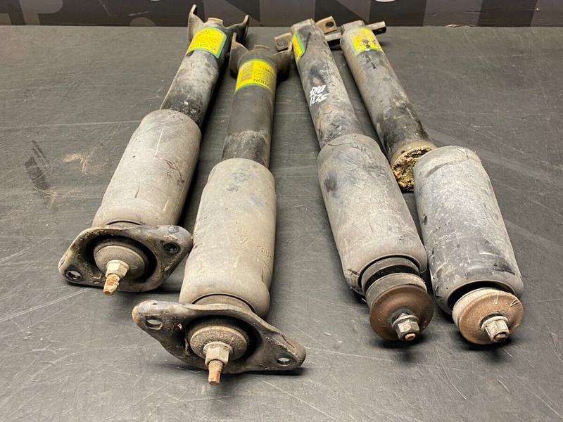 2001 CORVETTE C5 Z06 OEM  SHOCK STRUTS ASSEMBLY SET OF (4) DRIVER PASSENGER USED