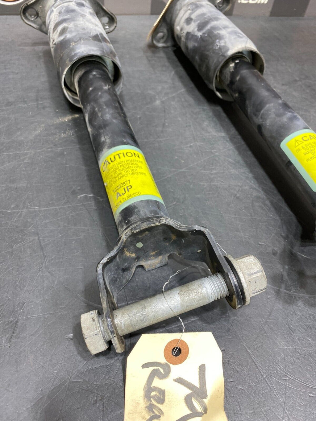 2013 CORVETTE C6 OEM REAR STRUTS SHOCK PAIR DRIVER PASSENGER 45K USED