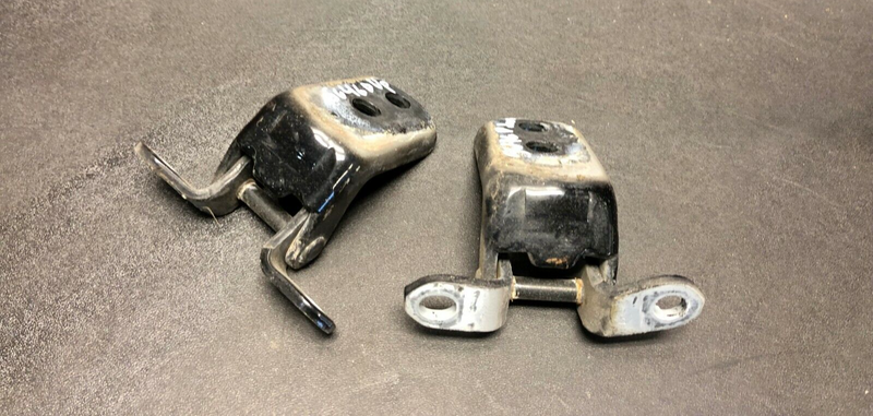 2009 NISSAN 370Z SPORT OEM LH DRIVER DOOR HINGES