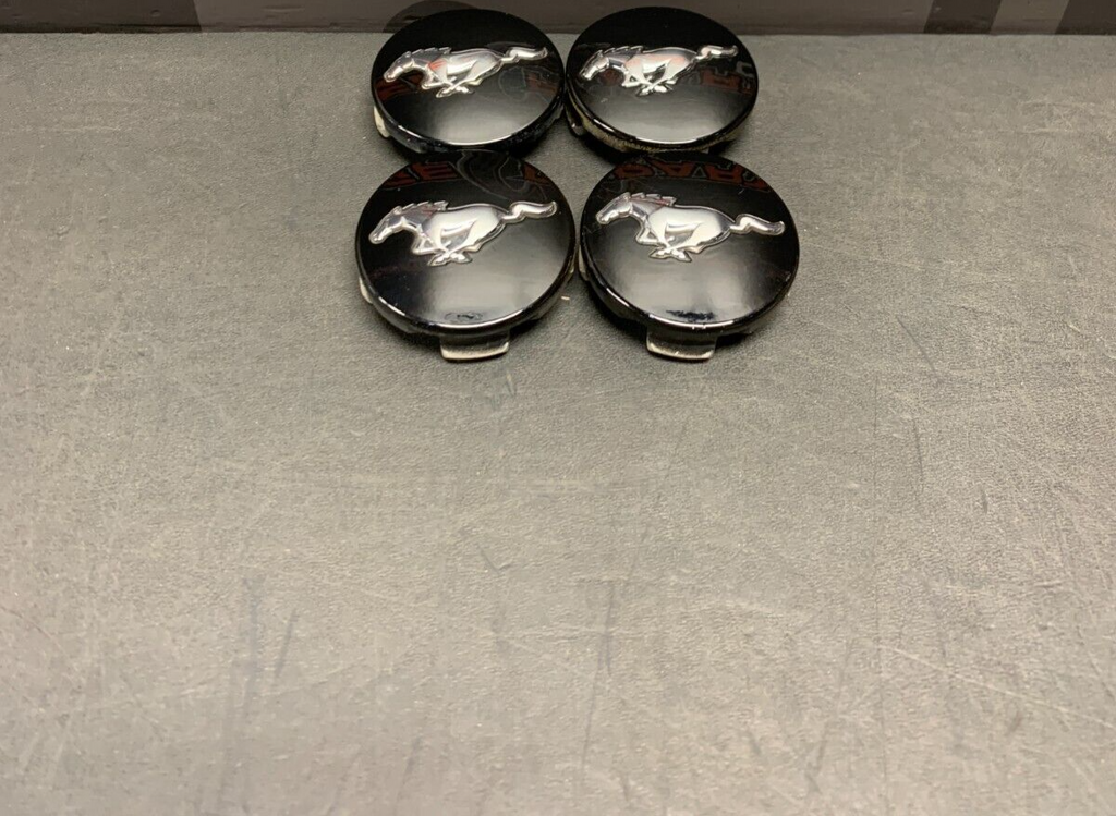 2015 FORD MUSTANG GT COUPE OEM CENTER CAPS SET (4)