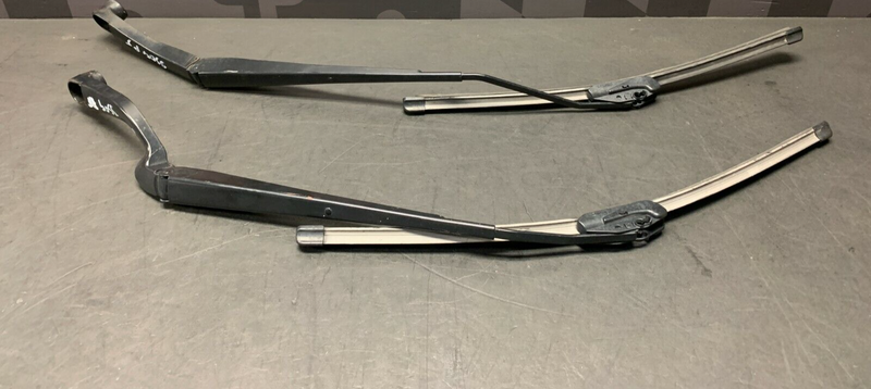 2011 CADILLAC CTS-V CTS V SEDAN OEM WINDSHIELD WIPER ARMS