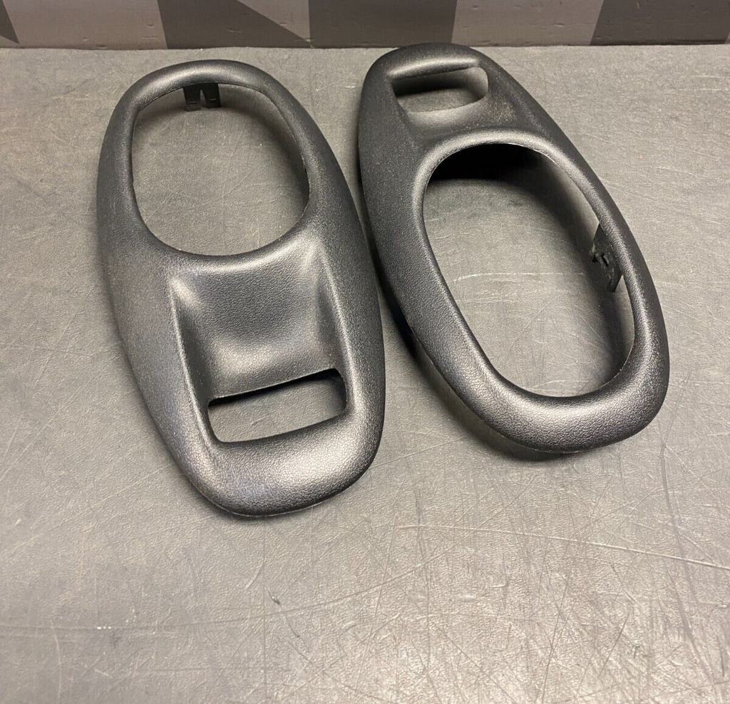 2003 CORVETTE C5 OEM INTERIOR DOOR HANDLE TRIM USED
