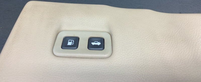 2008 CORVETTE C6 COUPE OEM DRIVER LOWER KNEE PANEL TAN