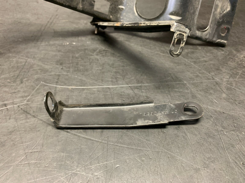 1999 CAMARO Z28 OEM DRIVER FRONT MOUNTING BRACKET