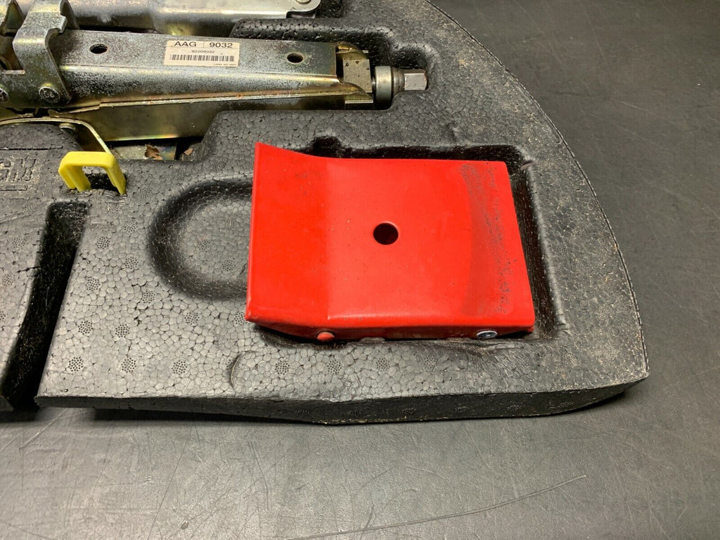 2005 PONTIAC GTO OEM spare tire jack foam tool kit
