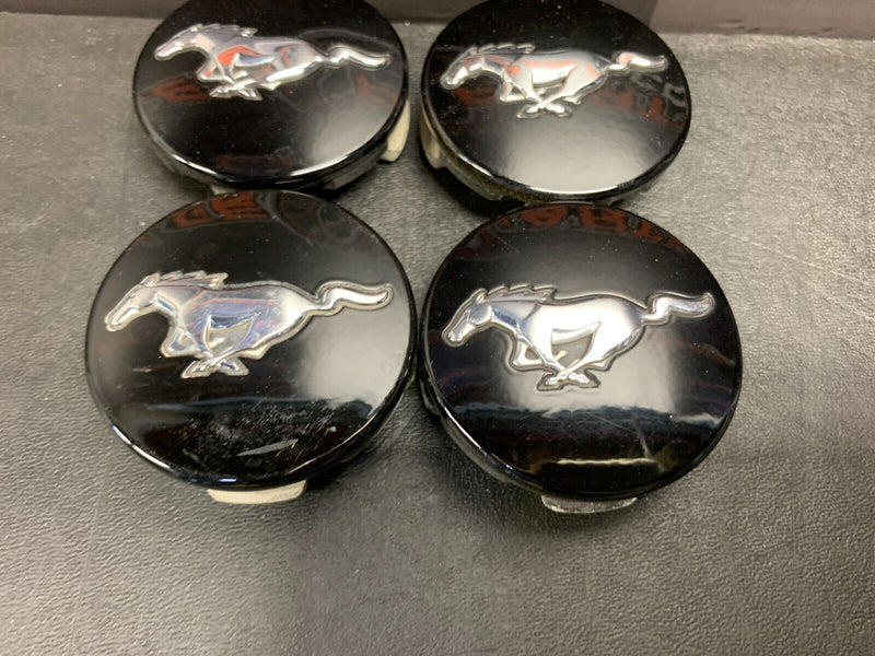 2015 FORD MUSTANG GT COUPE OEM CENTER CAPS SET (4)