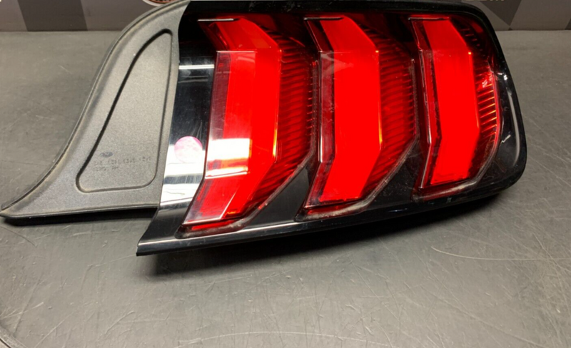 2019 FORD MUSTANG GT OEM TAIL LIGHTS PAIR DRIVER PASSENGER USED