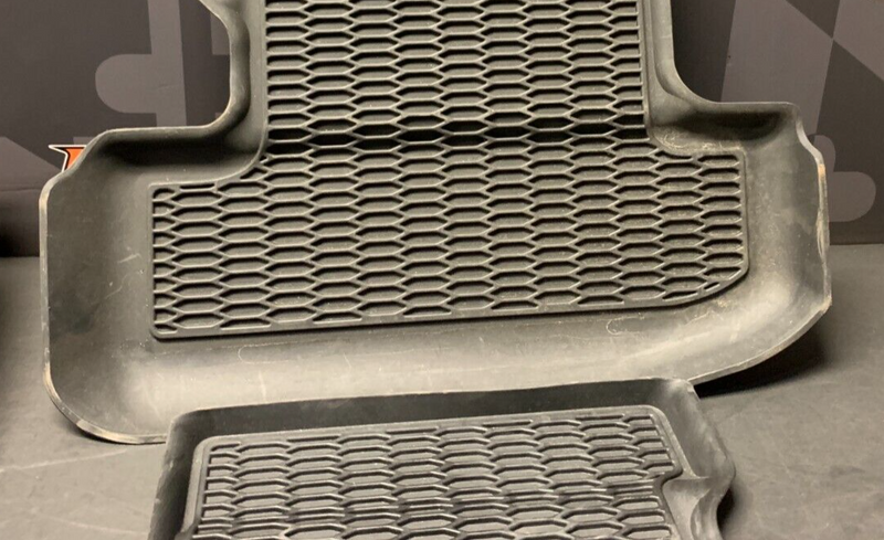 2019 FORD MUSTANG GT OEM RUBBER WEATHER FLOOR MATS SET OF 4 DR PS USED