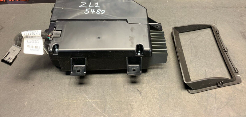 2013 CHEVROLET CAMARO ZL1 OEM HEADS UP DISPLAY W/ BEZEL TRIM