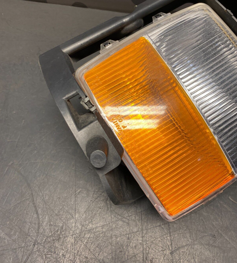 2005 CADILLAC CTS V CTS-V OEM DRIVER LH FOG LIGHT LAMP USED