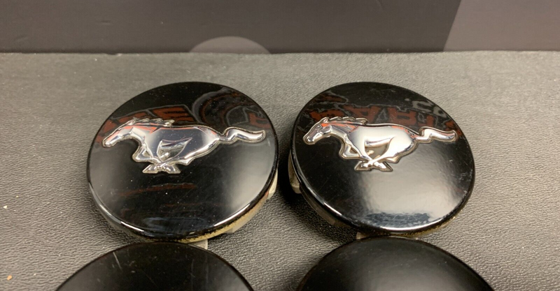 2015 FORD MUSTANG GT COUPE OEM CENTER CAPS SET (4)