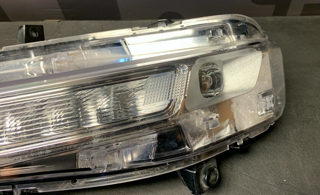 2019 FORD MUSTANG GT OEM DRIVER DRL RUNNING LIGHT