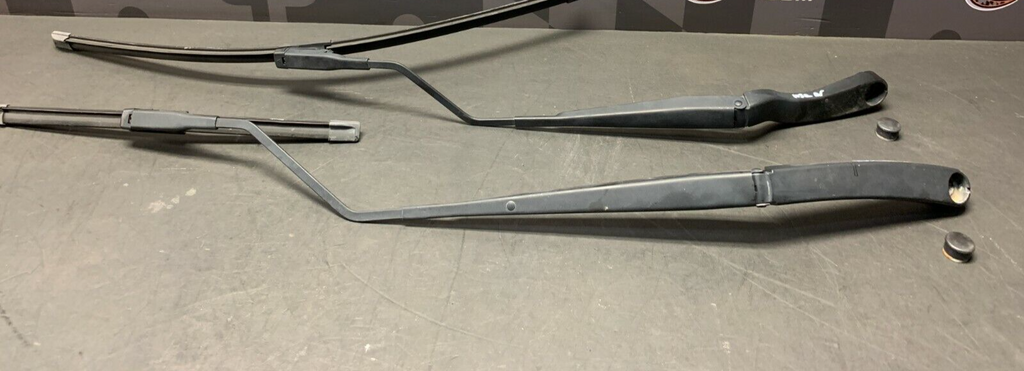 2017 CHEVROLET SS SEDAN OEM WINDSHIELD WIPER ARMS