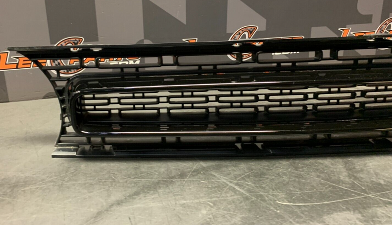 2018 DODGE CHALLENGER 392 T/A OEM GRILLE FRONT BUMPER GRILL