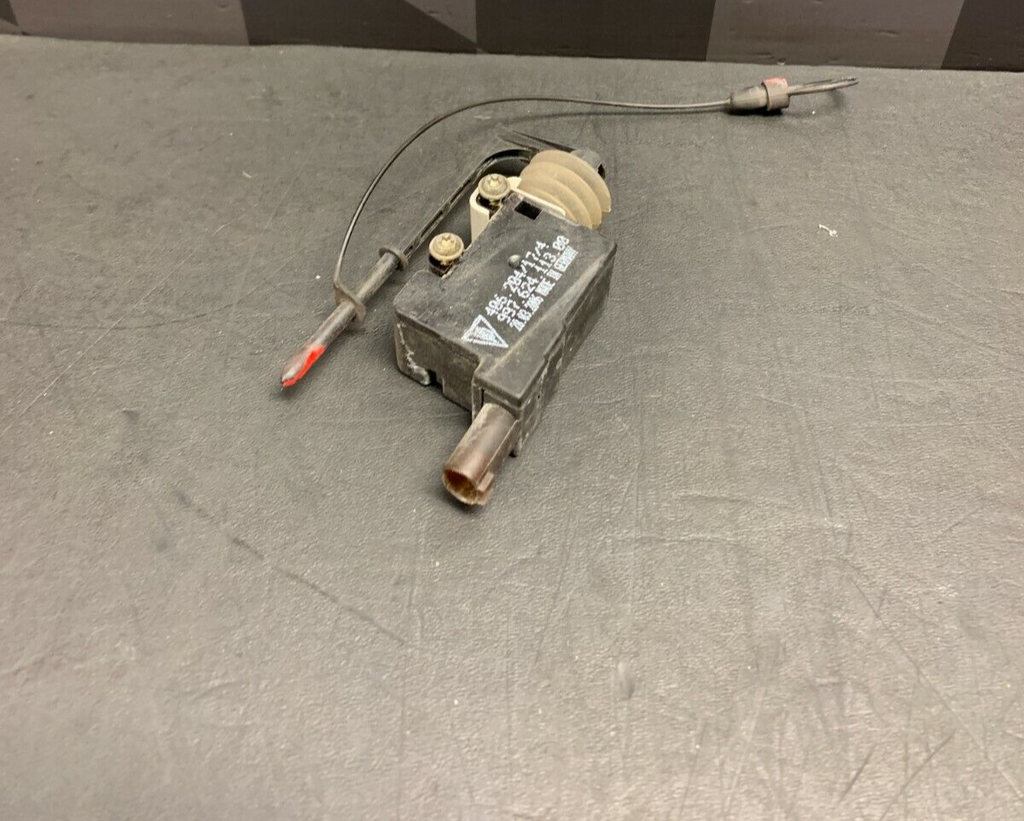 2006 PORSCHE CAYMAN S 987 OEM 997.624.113.00 FUEL DOOR LOCK ACTUATOR