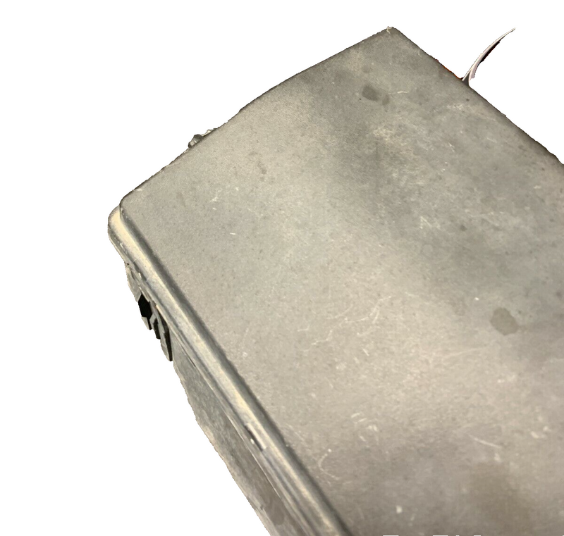 2010 CAMARO SS OEM ENGINE BAY FUSE BOIX PANEL