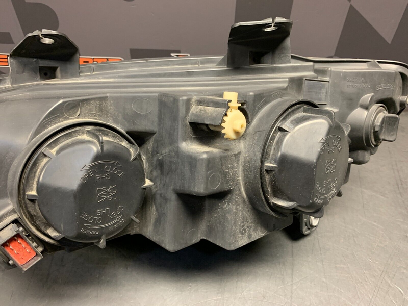 2009 PONTIAC G8 GT OEM RH PASSENGER HEADLIGHT