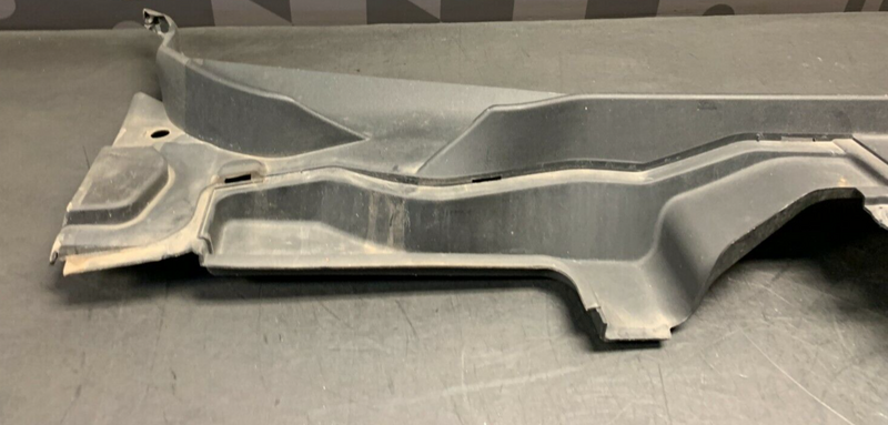 2018 FORD MUSTANG GT OEM WINDSHIELD WIPER COWL
