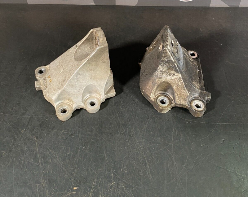 2007 HONDA S2000 AP2 OEM ENGINE MOUNT BRACKETS PAIR DR PS USED