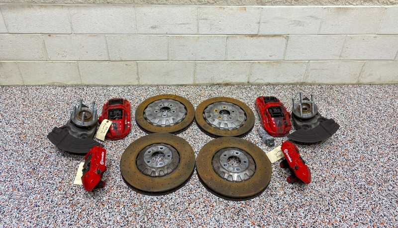 2016 FORD MUSTANG GT350R OEM BRAKE KIT CALIPERS ROTORS FRONT SPINDLE USED