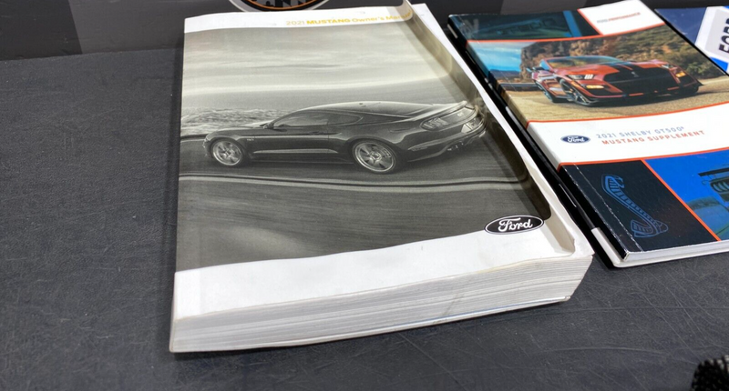 2021 MUSTANG SHELBY GT500 COUPE OEM OWNERS MANUAL BOOKLET SET USED