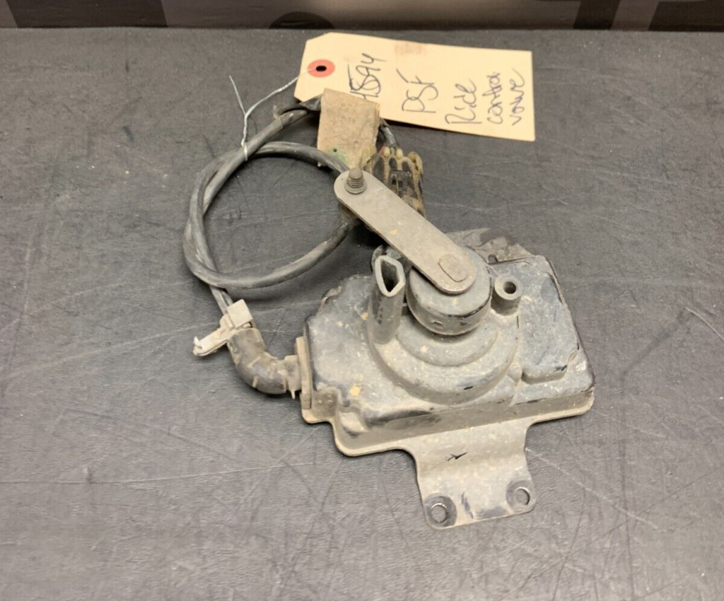 1998 CORVETTE C5 OEM OEM PASSENGER FRONT RIDE HEIGHT SENSOR 22K MILES