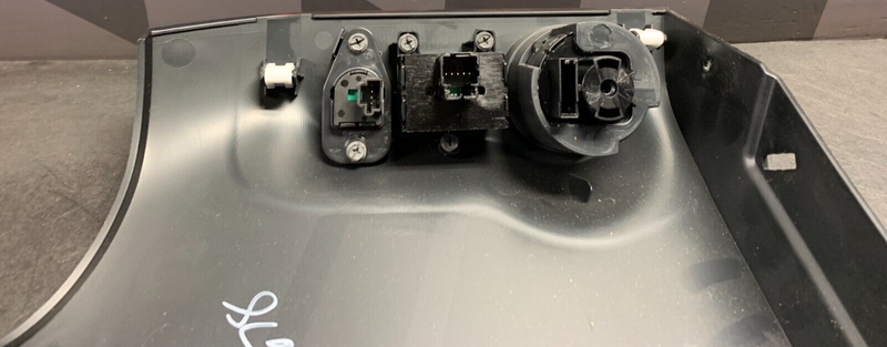 2018 DODGE CHALLENGER 392 SCAT PACK OEM DRIVER DASH LOWER KNEE PANEL